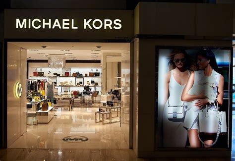 hãng michael kors của nước nào|michael kors giá trị.